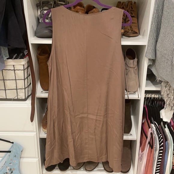 Floral Embroidered Shift Dress - Picture 5 of 7